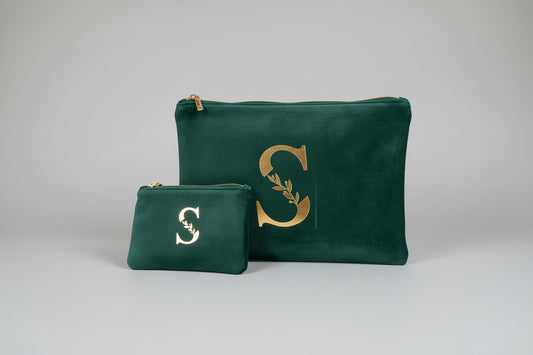 grünes Samttäschchen in 2 Größen mit goldenem S drauf